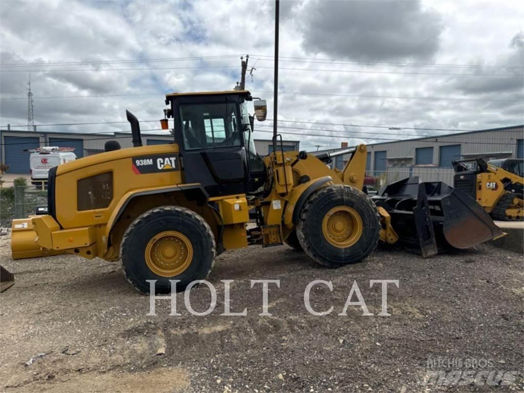 CAT 938M QC Фронтальные погрузчики