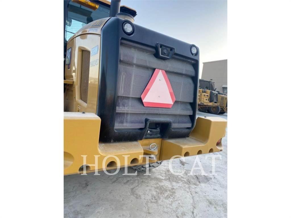 CAT 938M QC Фронтальные погрузчики