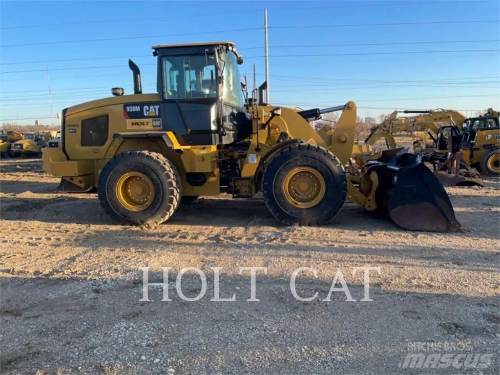 CAT 938M QC Фронтальные погрузчики