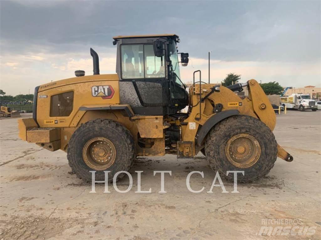 CAT 938M QC Фронтальные погрузчики