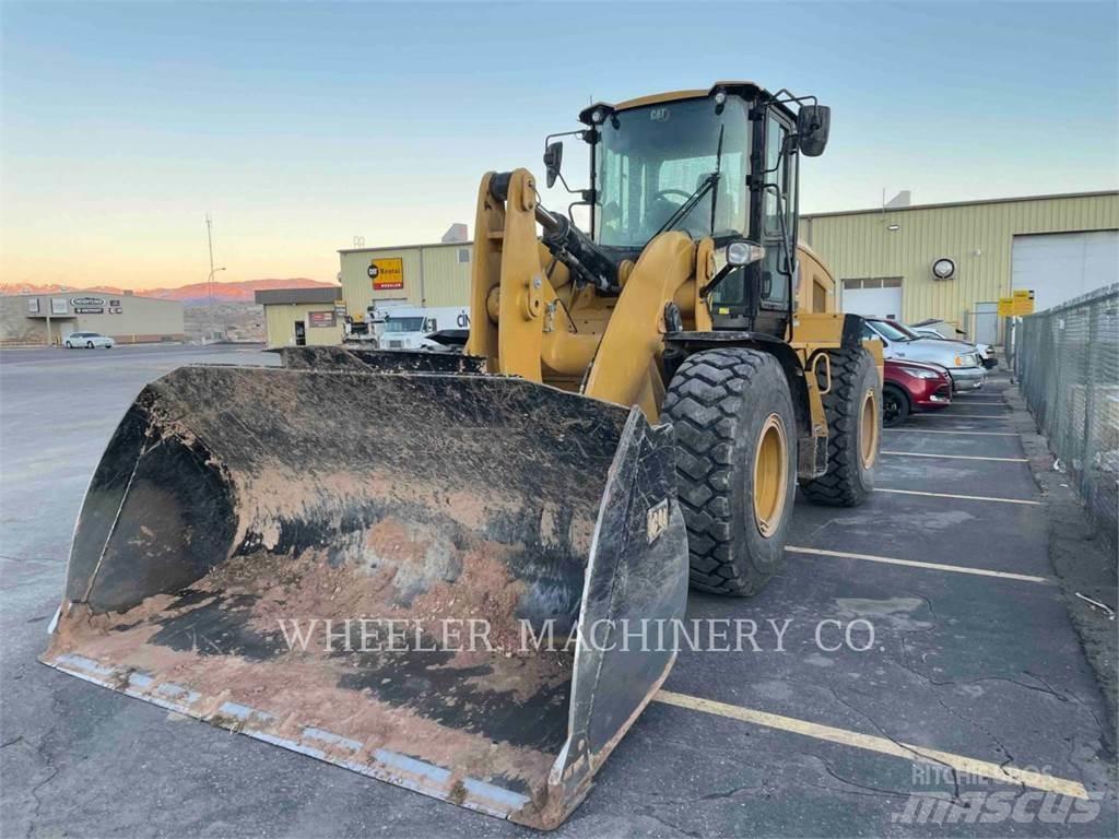 CAT 938M QC Фронтальные погрузчики