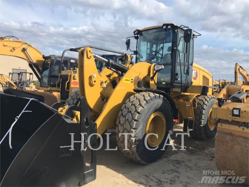 CAT 938M QC Фронтальные погрузчики