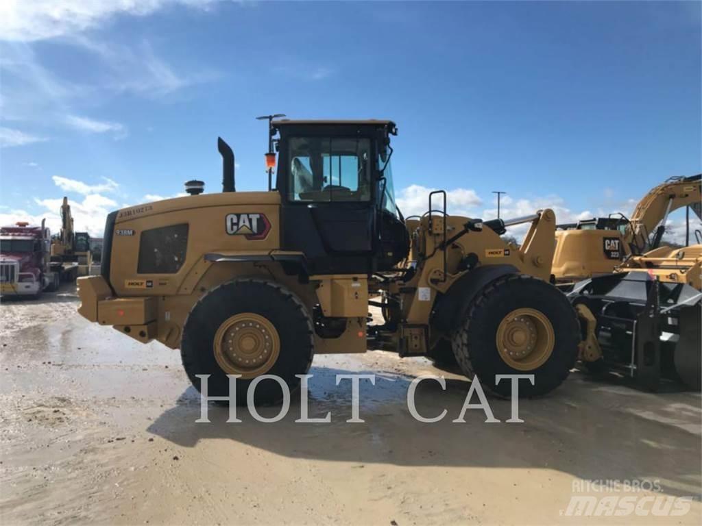 CAT 938M QC Фронтальные погрузчики