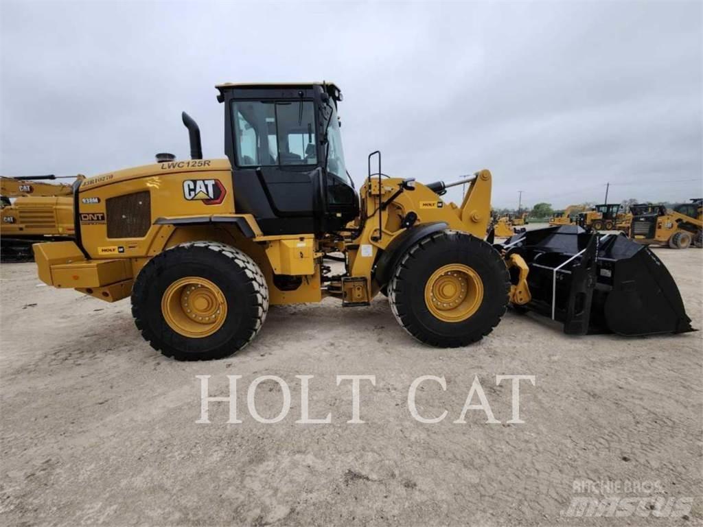 CAT 938M QC Фронтальные погрузчики
