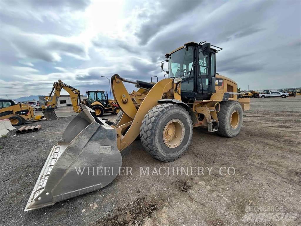 CAT 938M QC Фронтальные погрузчики