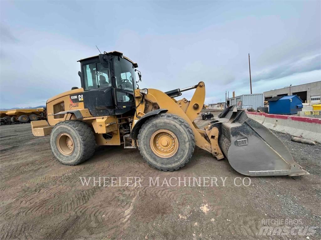CAT 938M QC Фронтальные погрузчики
