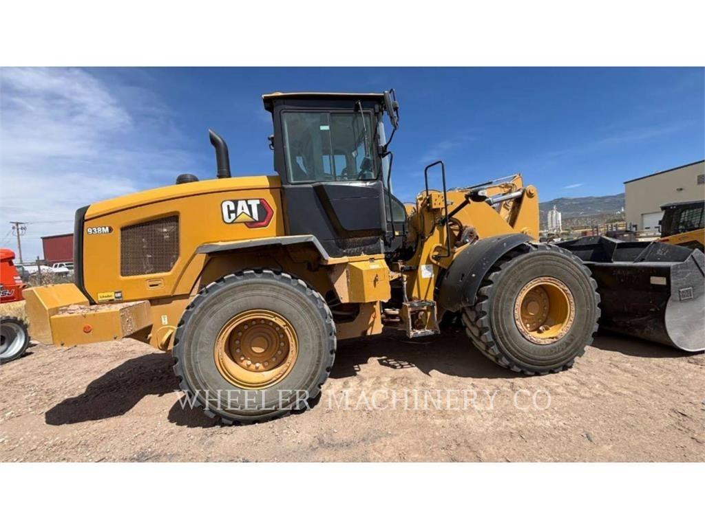 CAT 938M QC Фронтальные погрузчики