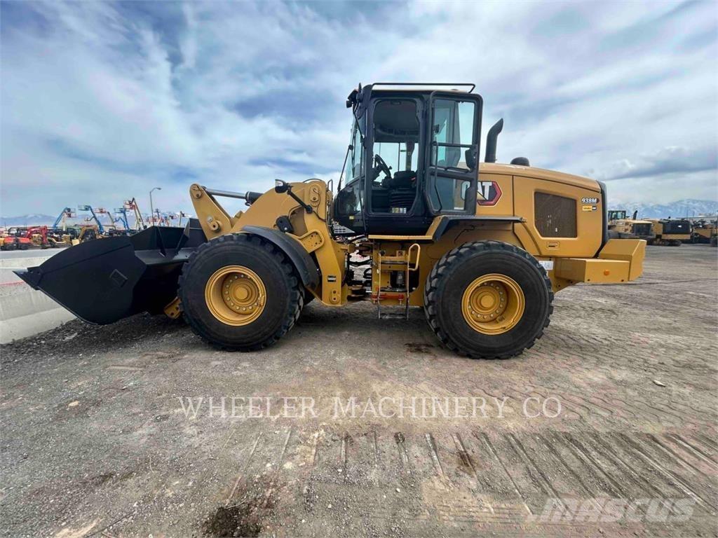CAT 938M QC 3V Фронтальные погрузчики