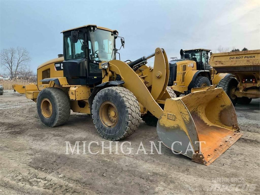 CAT 938M R+ Фронтальные погрузчики
