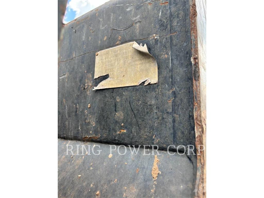 CAT 938MQC Фронтальные погрузчики