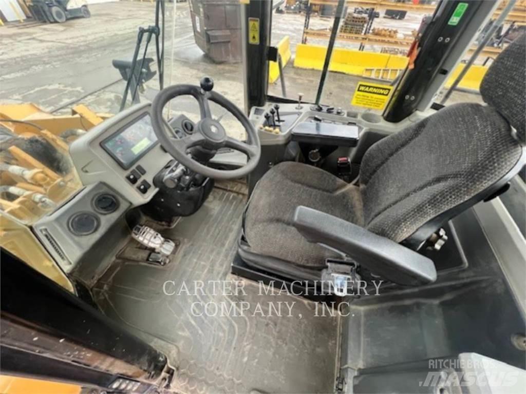 CAT 950 GC Фронтальные погрузчики