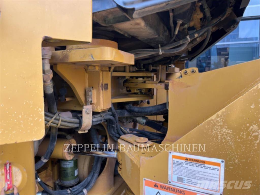 CAT 950G Фронтальные погрузчики