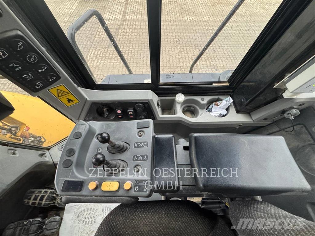 CAT 950K Фронтальные погрузчики