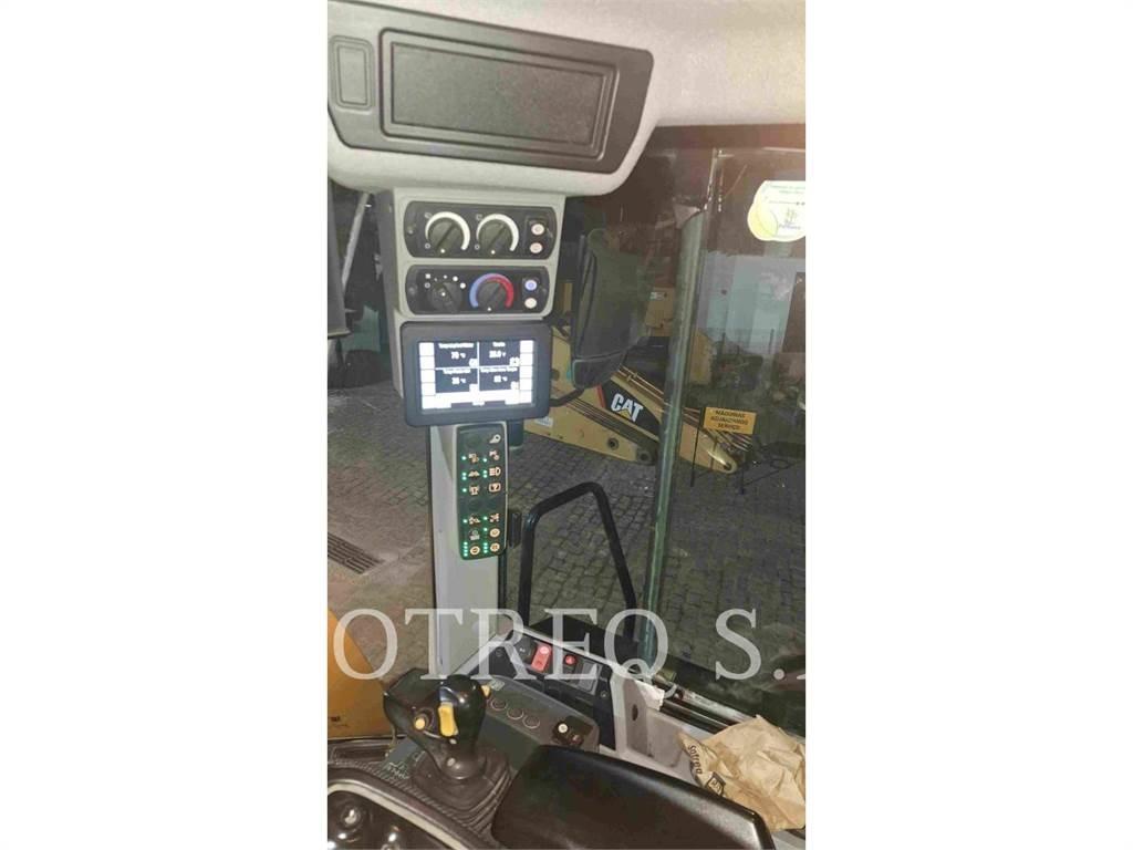 CAT 950L Фронтальные погрузчики