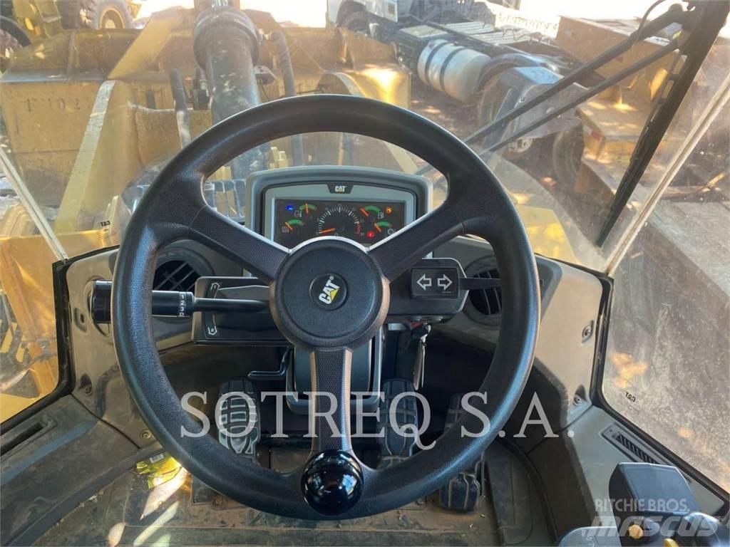CAT 950L Фронтальные погрузчики