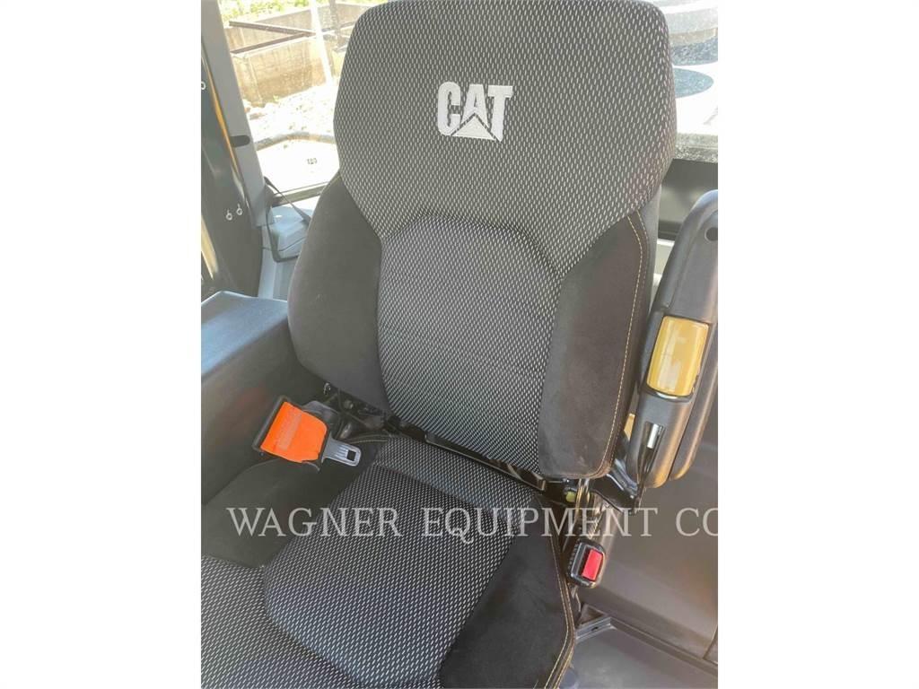 CAT 950M Фронтальные погрузчики