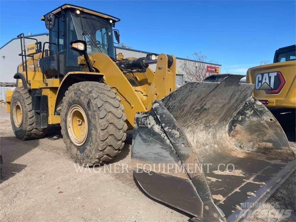 CAT 950M Фронтальные погрузчики