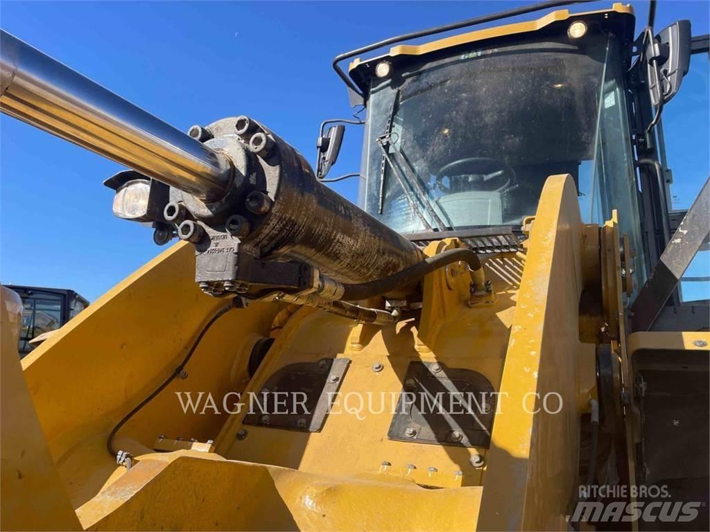 CAT 950M Фронтальные погрузчики