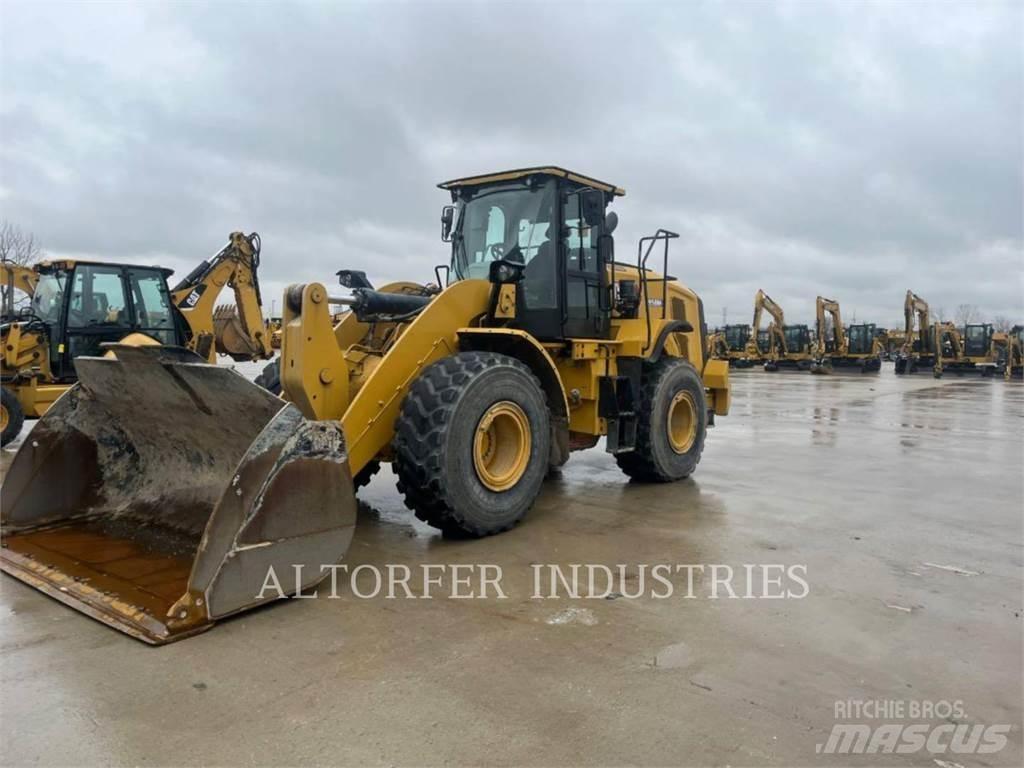 CAT 950M Фронтальные погрузчики