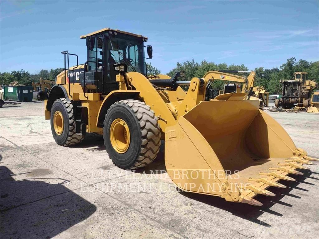 CAT 950M Фронтальные погрузчики