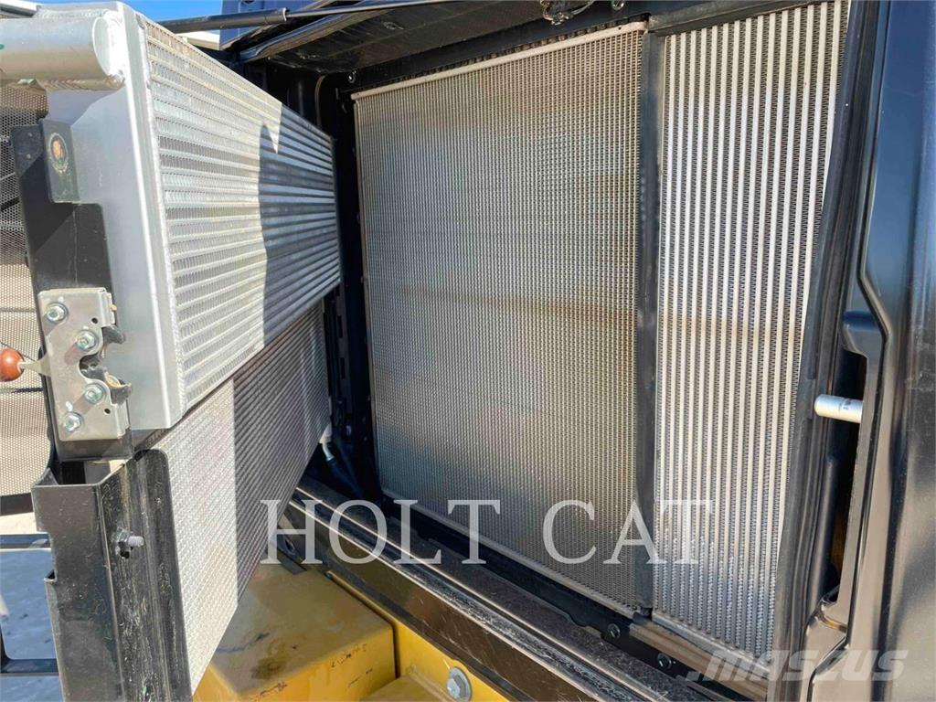 CAT 950M Фронтальные погрузчики