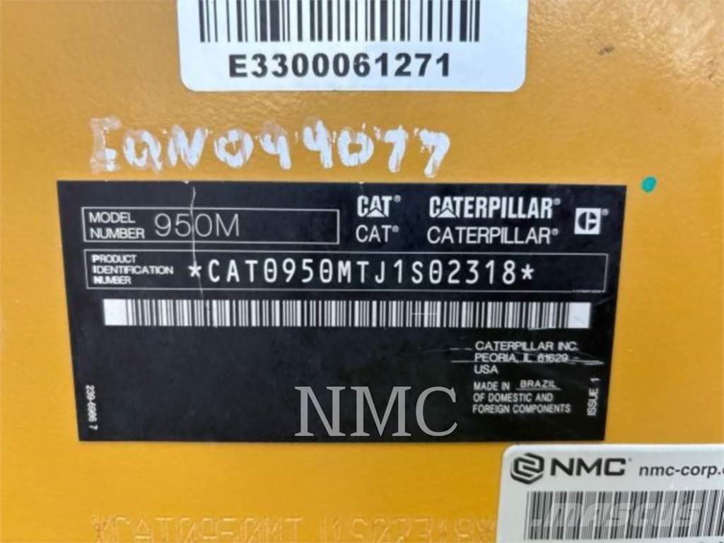 CAT 950M Фронтальные погрузчики