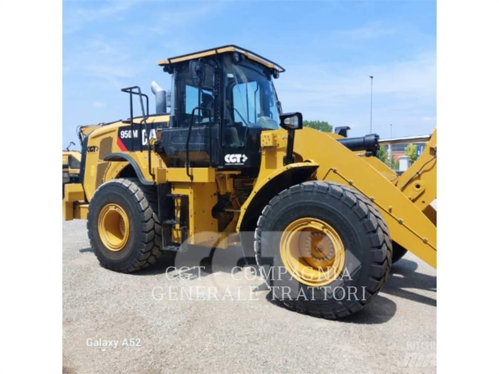 CAT 950M Фронтальные погрузчики