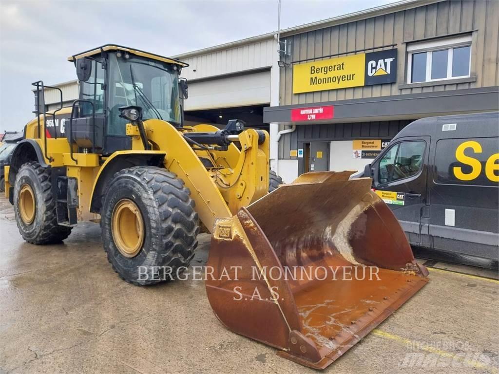 CAT 950M Фронтальные погрузчики