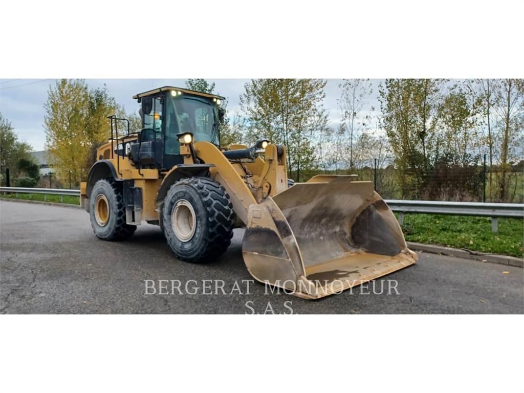 CAT 950M Фронтальные погрузчики