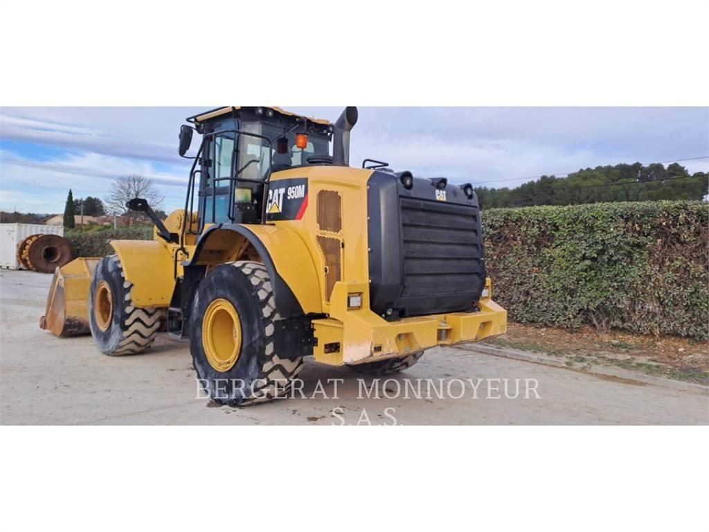 CAT 950M Фронтальные погрузчики