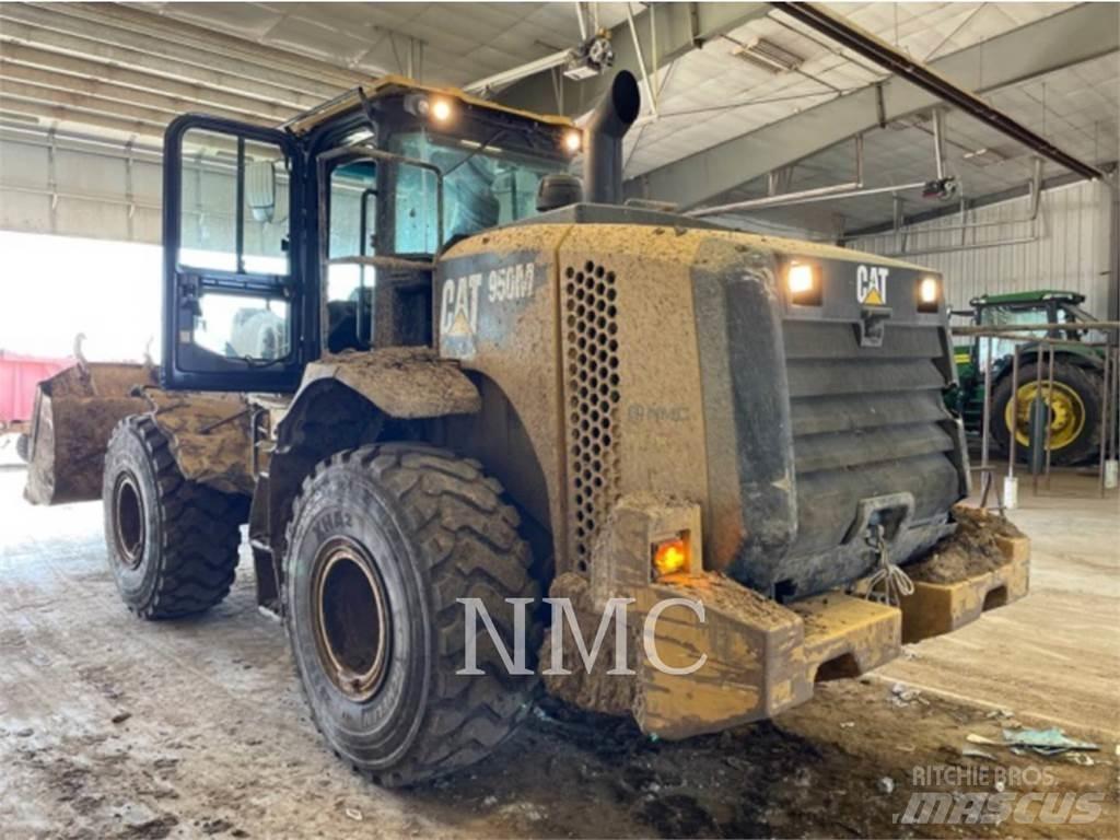 CAT 950M Фронтальные погрузчики