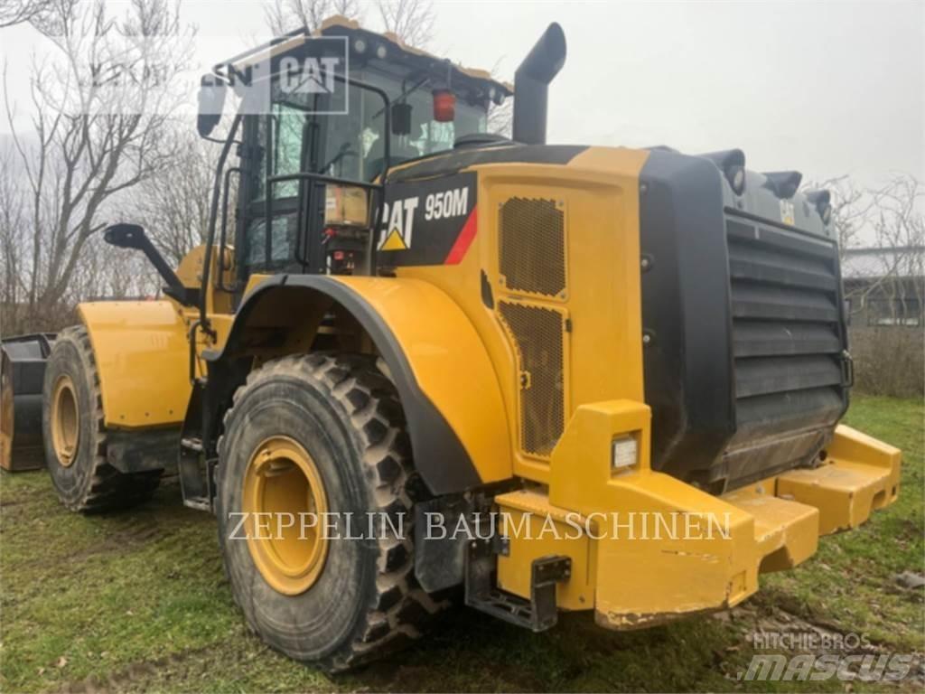 CAT 950M Фронтальные погрузчики