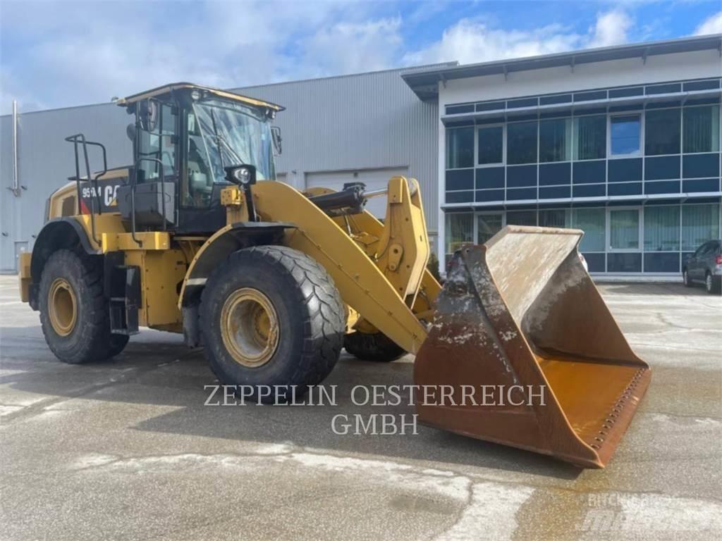 CAT 950M Фронтальные погрузчики
