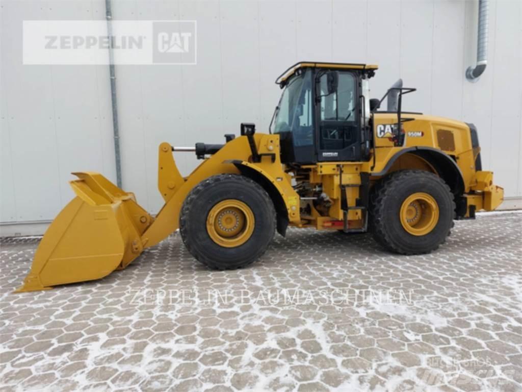 CAT 950M Фронтальные погрузчики