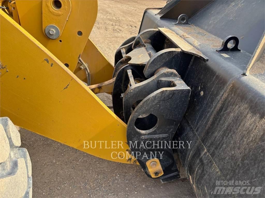 CAT 950M Фронтальные погрузчики