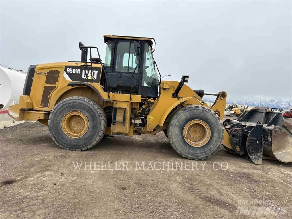 CAT 950M Фронтальные погрузчики