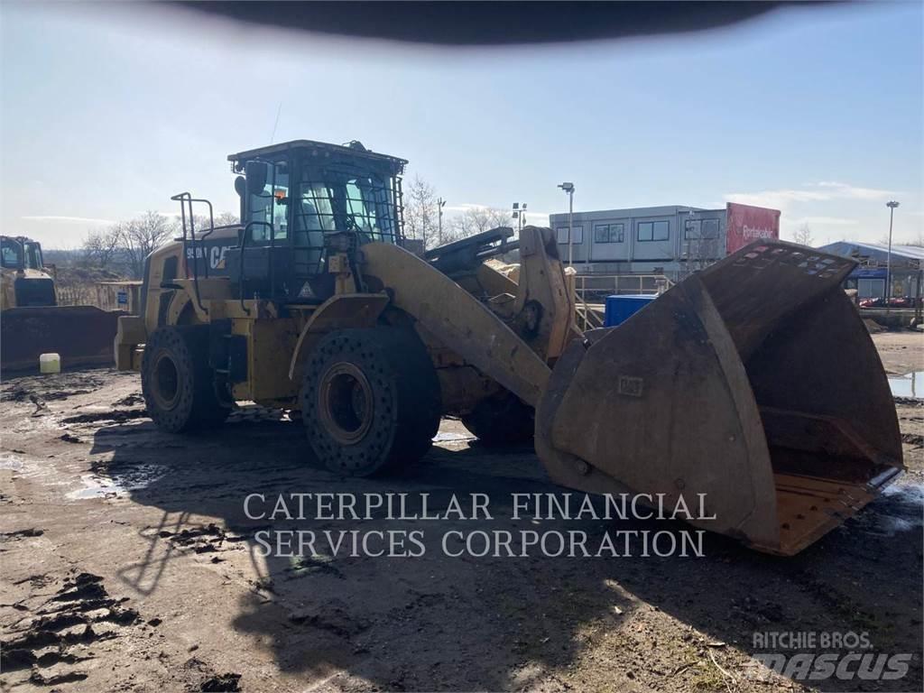 CAT 950M Фронтальные погрузчики