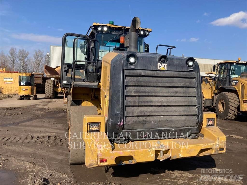CAT 950M Фронтальные погрузчики