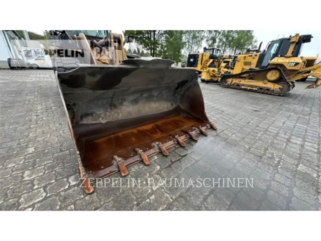 CAT 950M Фронтальные погрузчики