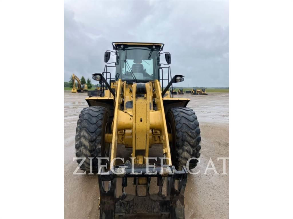 CAT 950M Фронтальные погрузчики