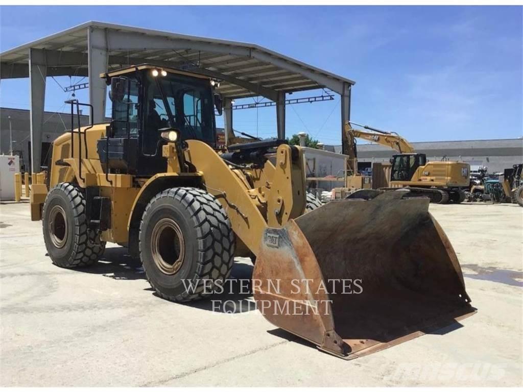 CAT 950M Фронтальные погрузчики