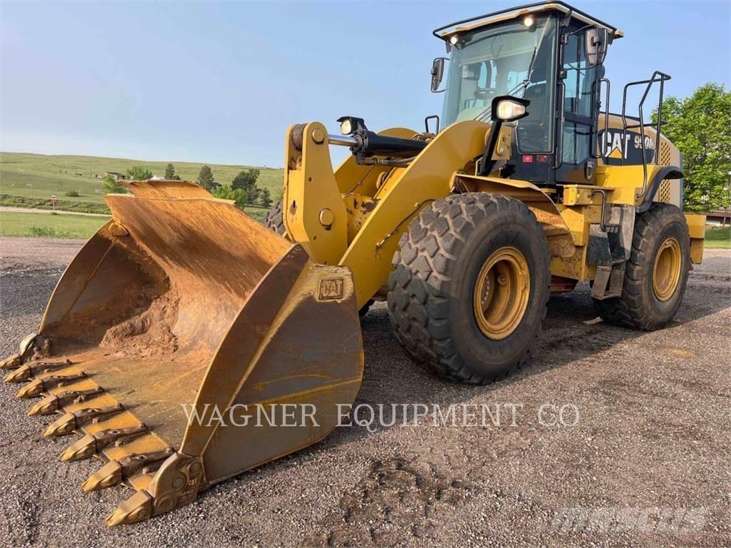 CAT 950M Фронтальные погрузчики