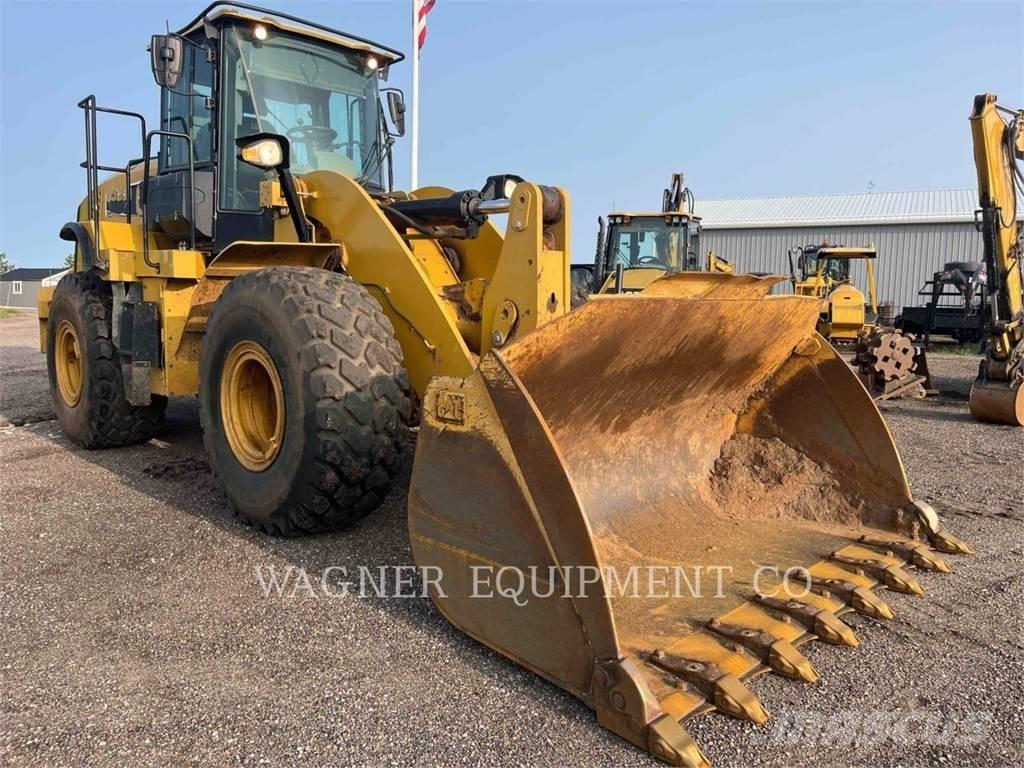 CAT 950M Фронтальные погрузчики