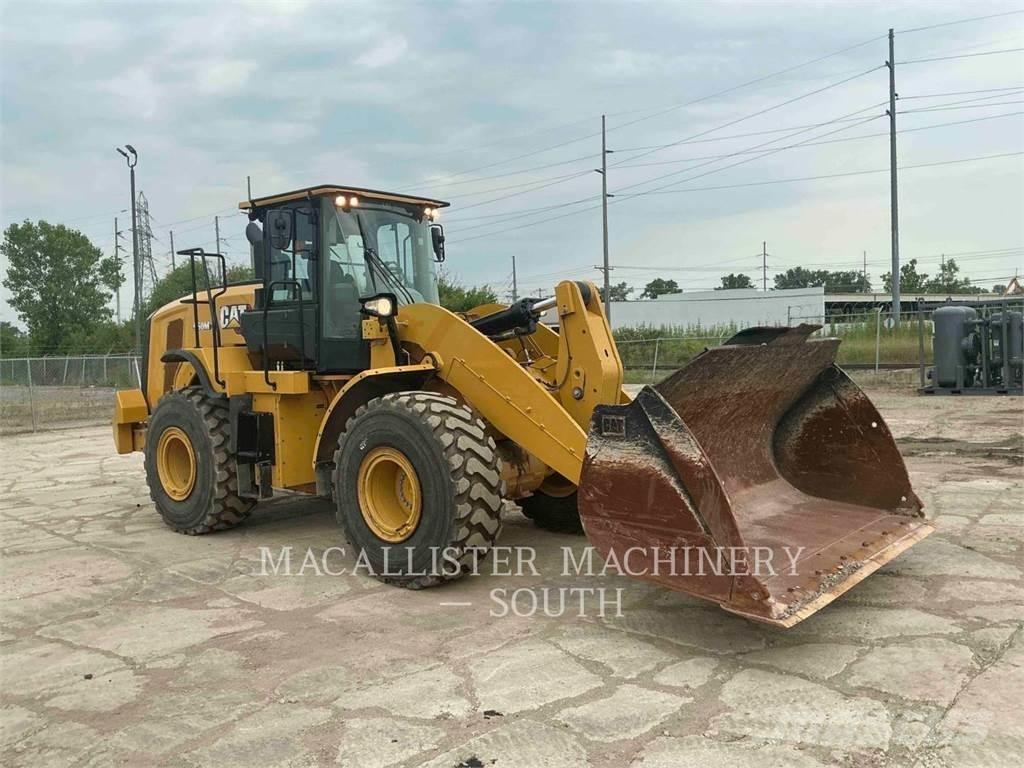 CAT 950M Фронтальные погрузчики