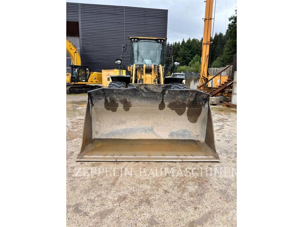 CAT 950M Фронтальные погрузчики