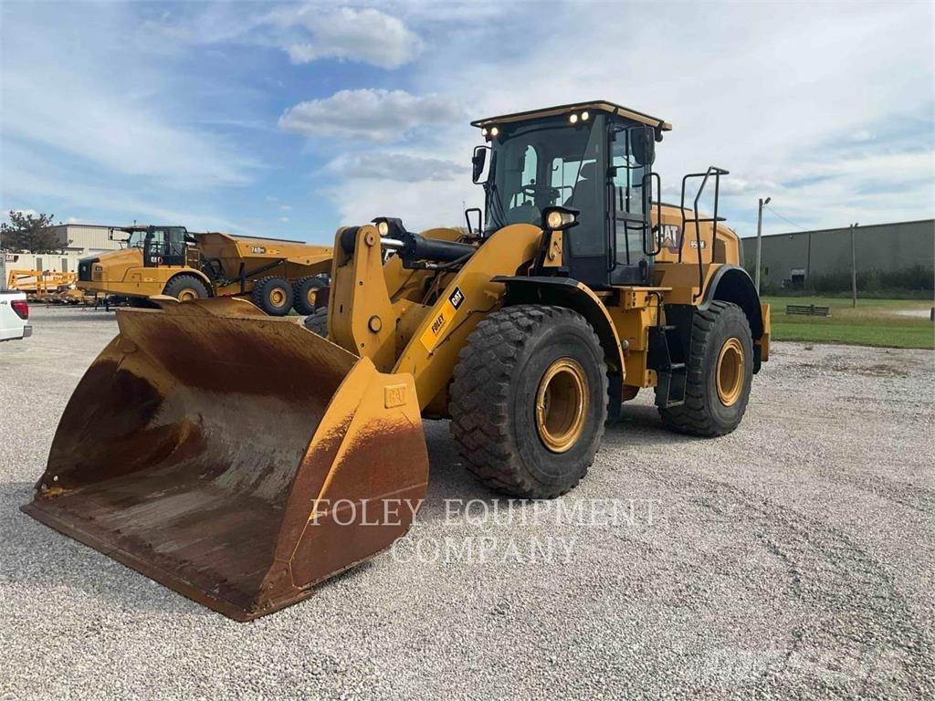 CAT 950M Фронтальные погрузчики