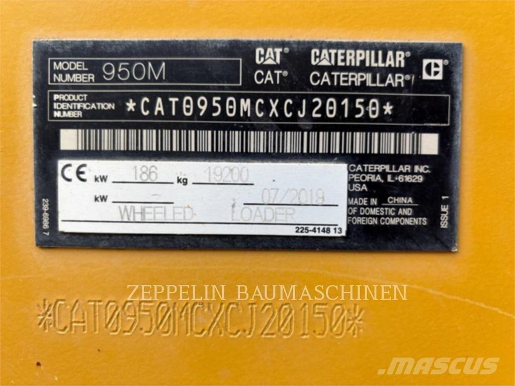 CAT 950M Фронтальные погрузчики