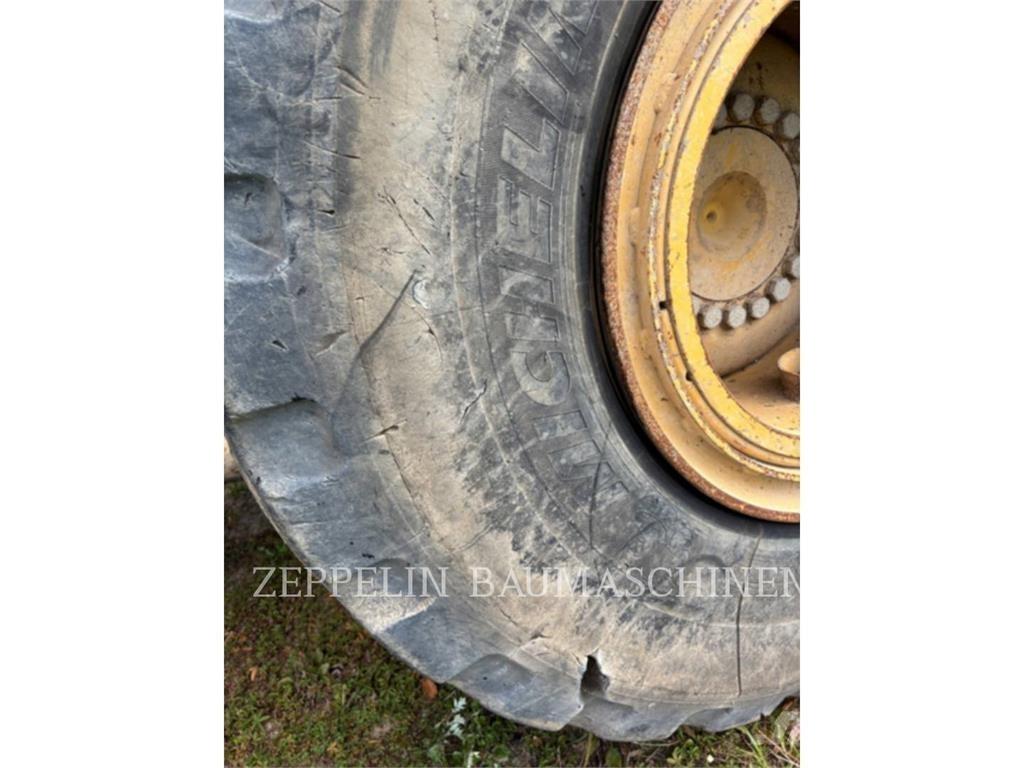 CAT 950M Фронтальные погрузчики
