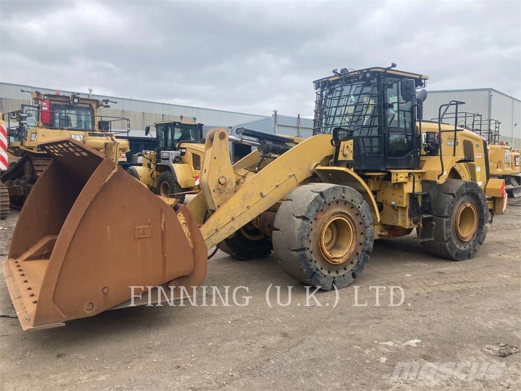 CAT 950M Фронтальные погрузчики
