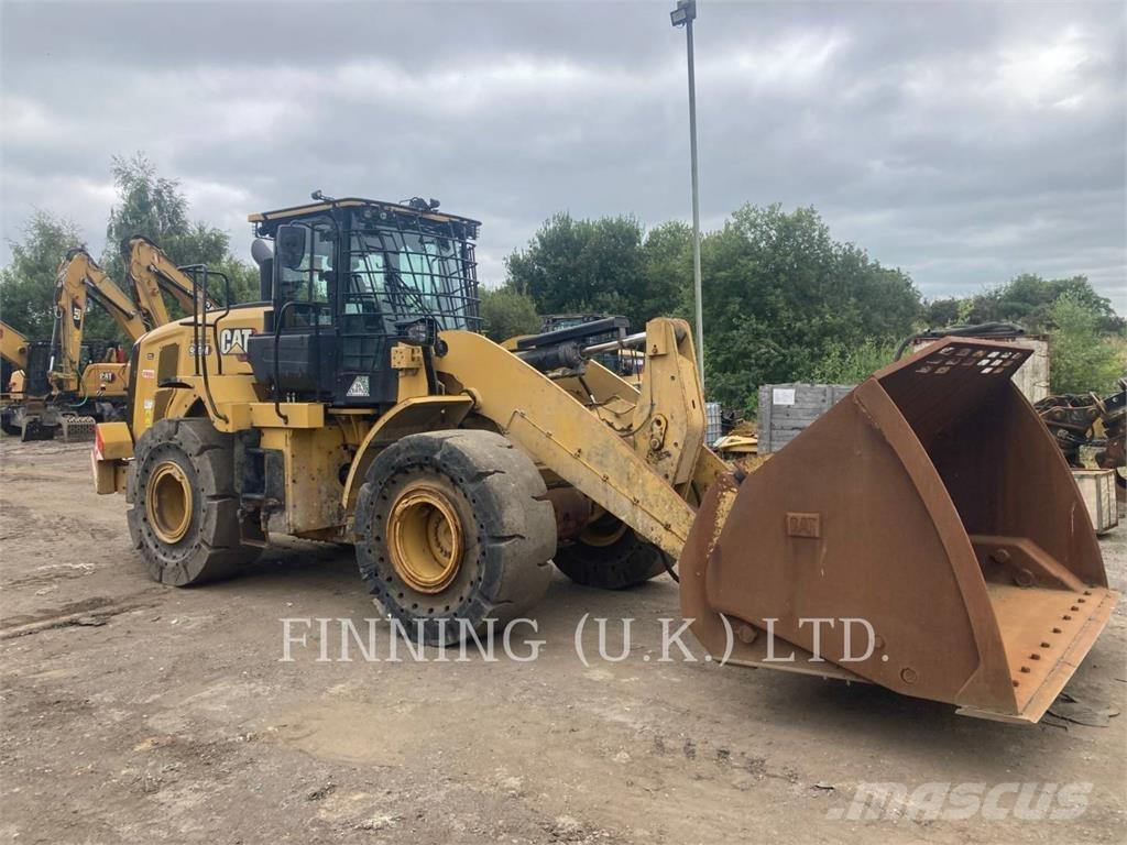 CAT 950M Фронтальные погрузчики
